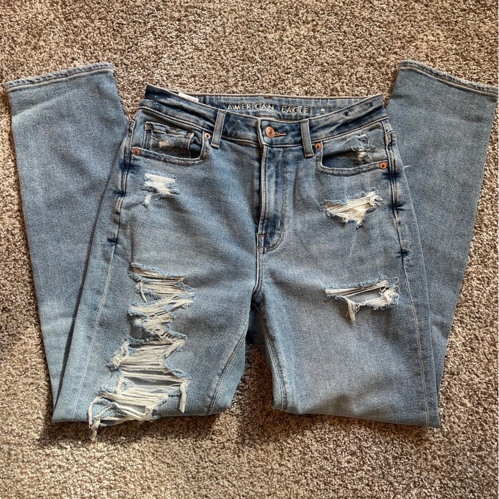 American Eagle Outfitters Distressed Blue Jeans - Picture 4 of 5